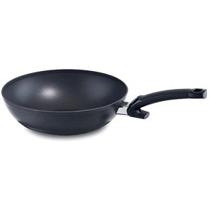 Antihaftbeschichtete Wokpfanne von Fissler